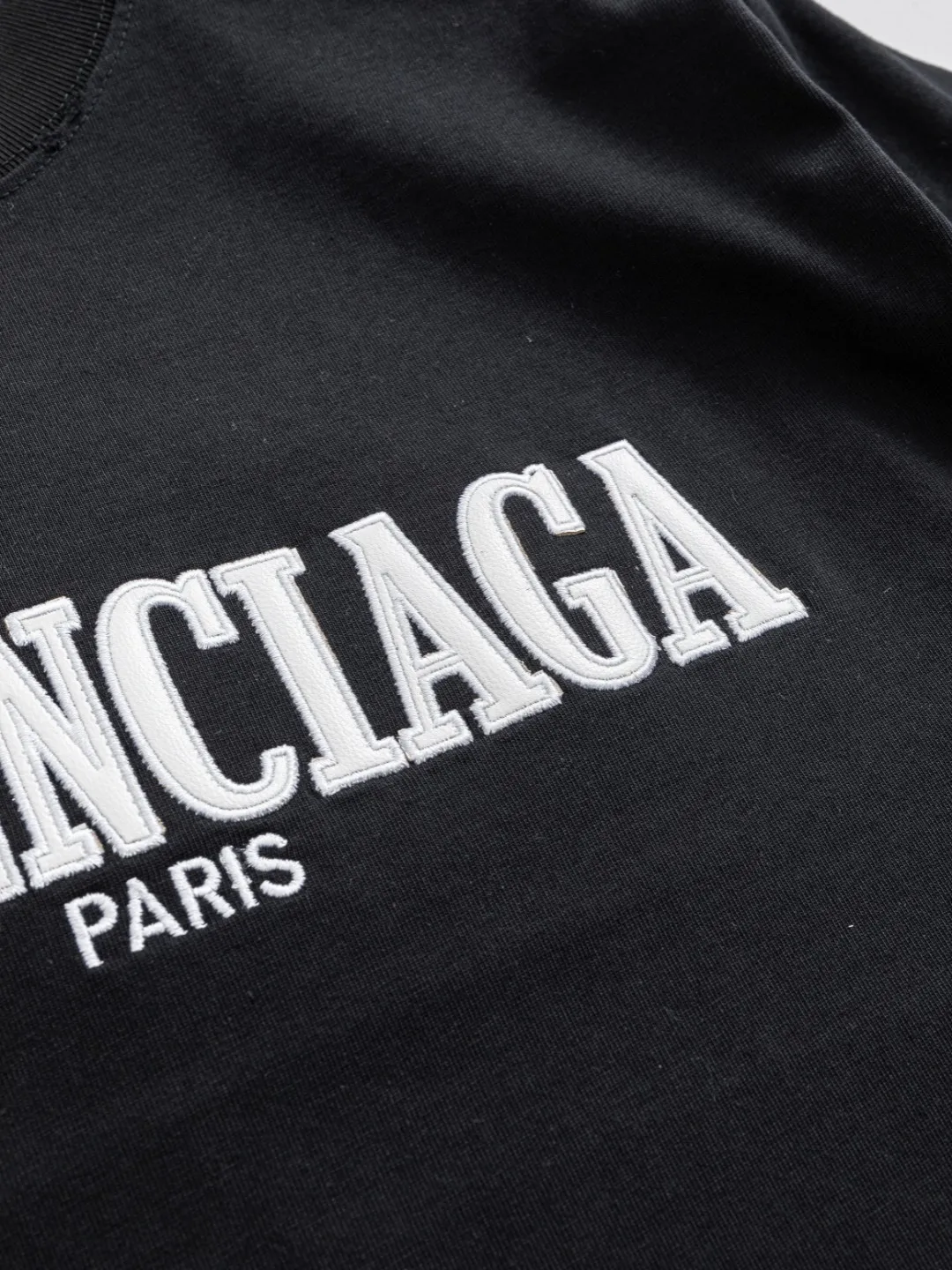 P100✨🔥 [BALENCIAGA] 2026FW short-sleeved T-shirt Premium 26s double yarn 300g fabric embroidery fraying process Color: Black White Red Size: S M L XL 2XL